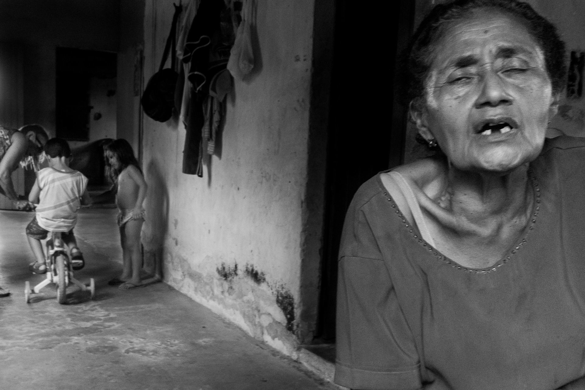 Foto R Foto R - Imagem 100
